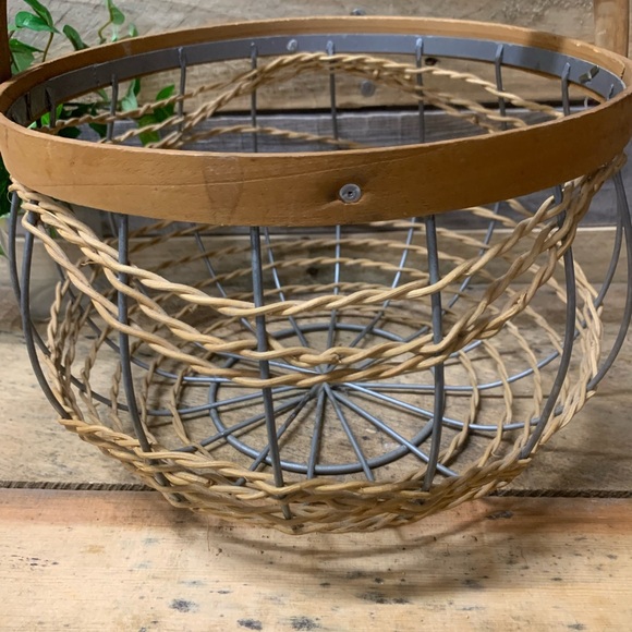 Wooden and Wire Basket with Handle - Picture 2 of 6